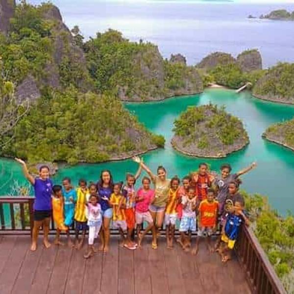 Kids reward trip to Fam Island for beach clean up